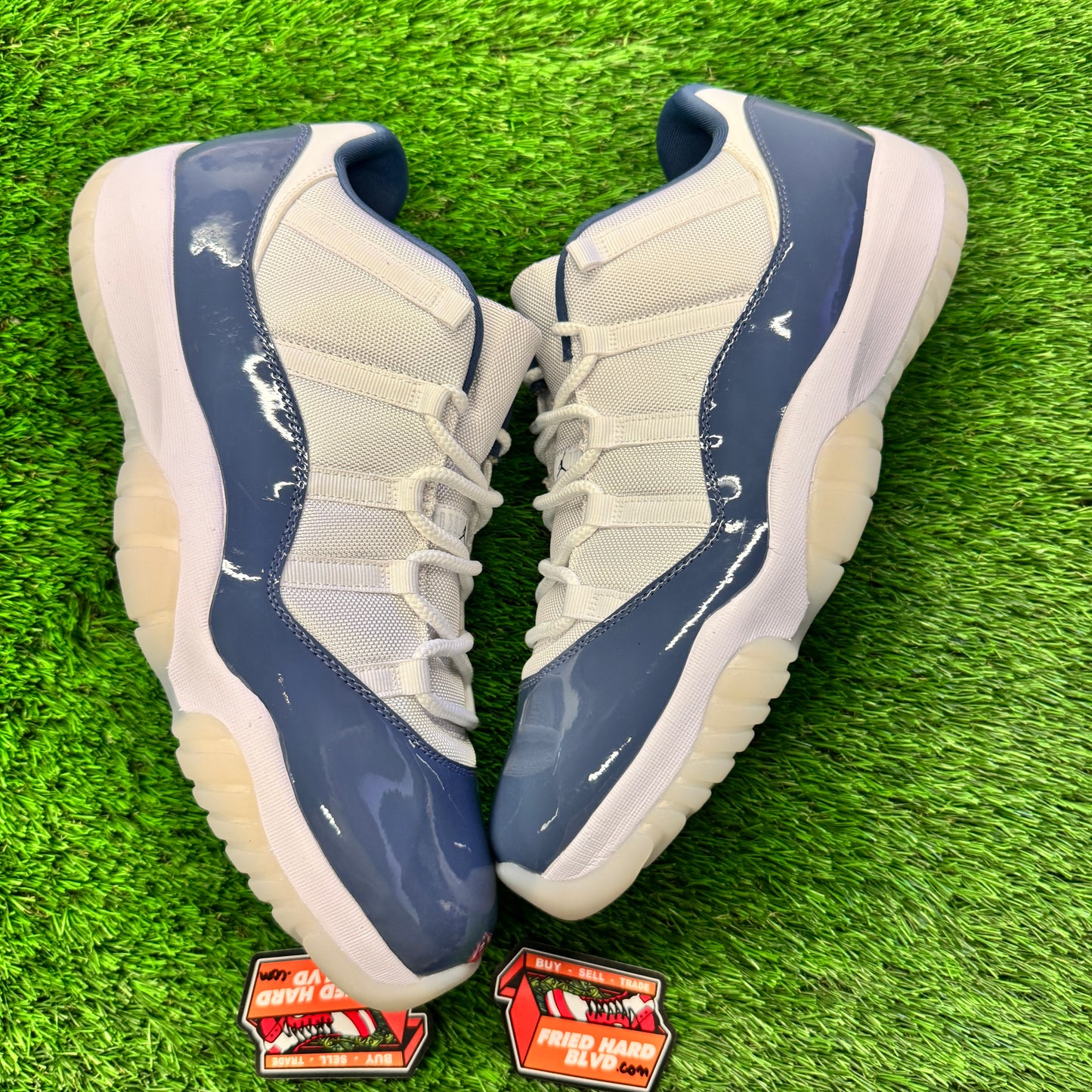 Jordan 11 Retro Low Diffused Blue SIZE 16M/17.5W