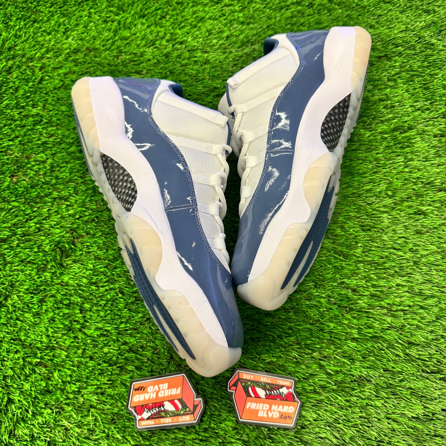 Jordan 11 Retro Low Diffused Blue SIZE 16M/17.5W