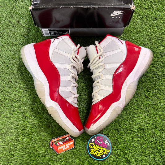 Jordan 11 Retro Cherry (2022)