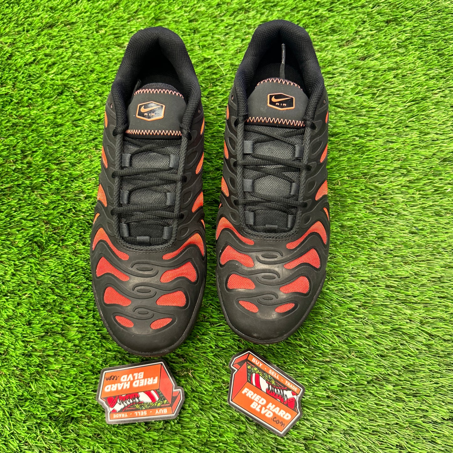 Nike Air Max Plus Drift Black Dragon Red SIZE 9M/10.5W