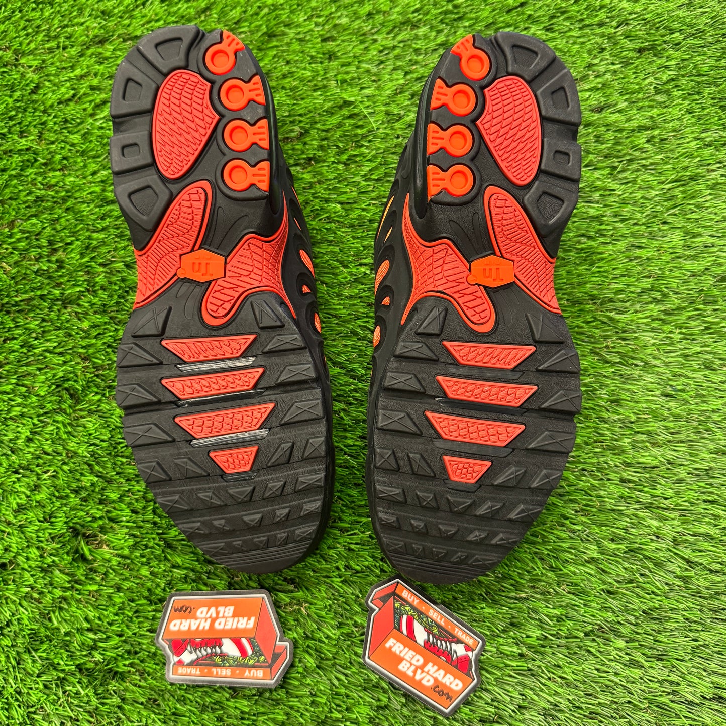 Nike Air Max Plus Drift Black Dragon Red SIZE 9M/10.5W