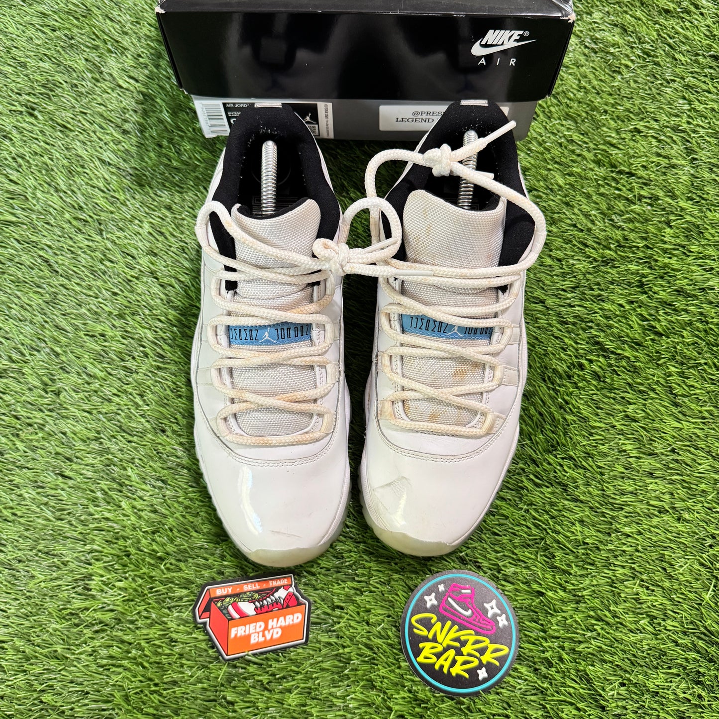 Jordan 11 Retro Low Legend Blue