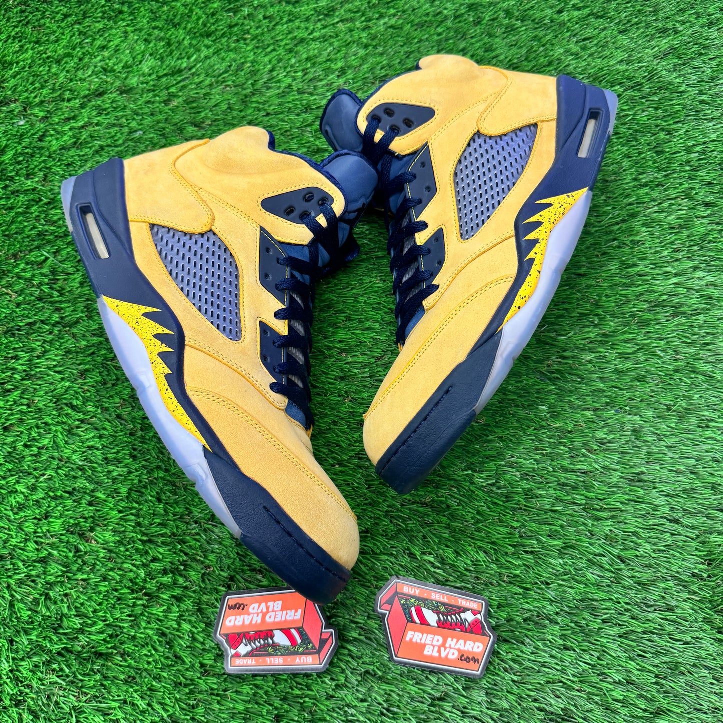Jordan 5 Retro Michigan SIZE 15M/16.5W