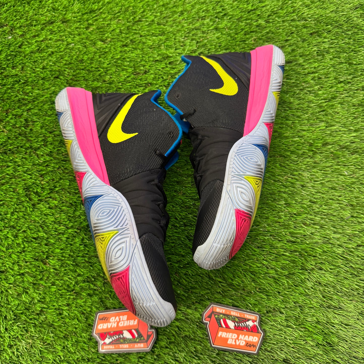 Nike Kyrie 5 Just Do It SIZE 11M/12.5W