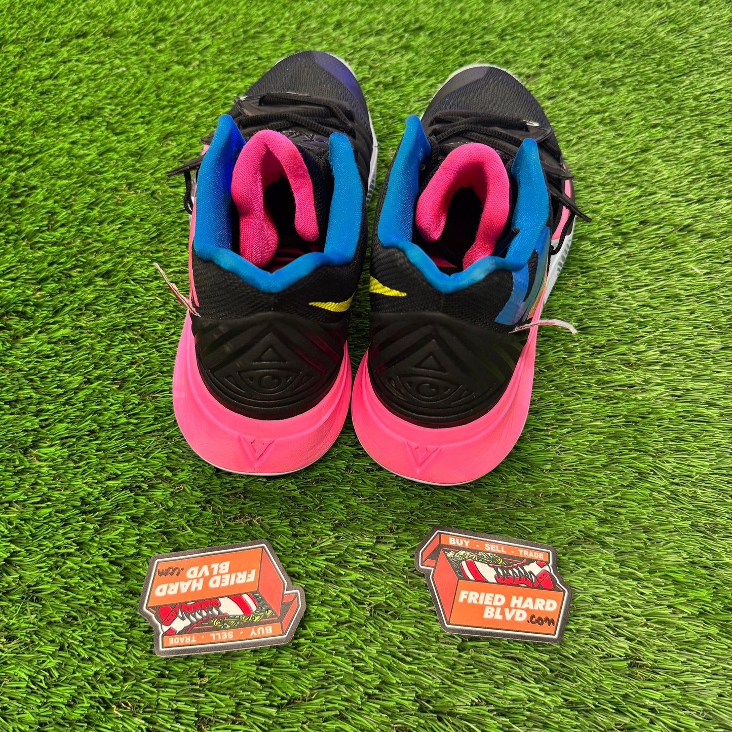 Nike Kyrie 5 Just Do It SIZE 11M/12.5W