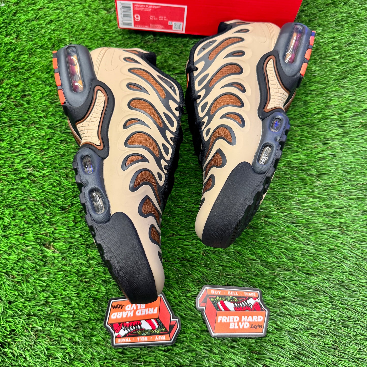 Nike Air Max Plus Drift Khaki Sanddrift 9M/10.5W