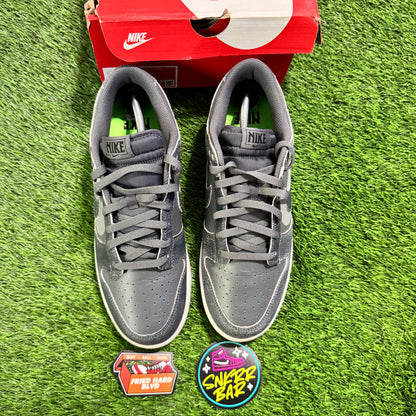Dunk Low Retro PRM Halloween (2022) SIZE 12M/13.5W