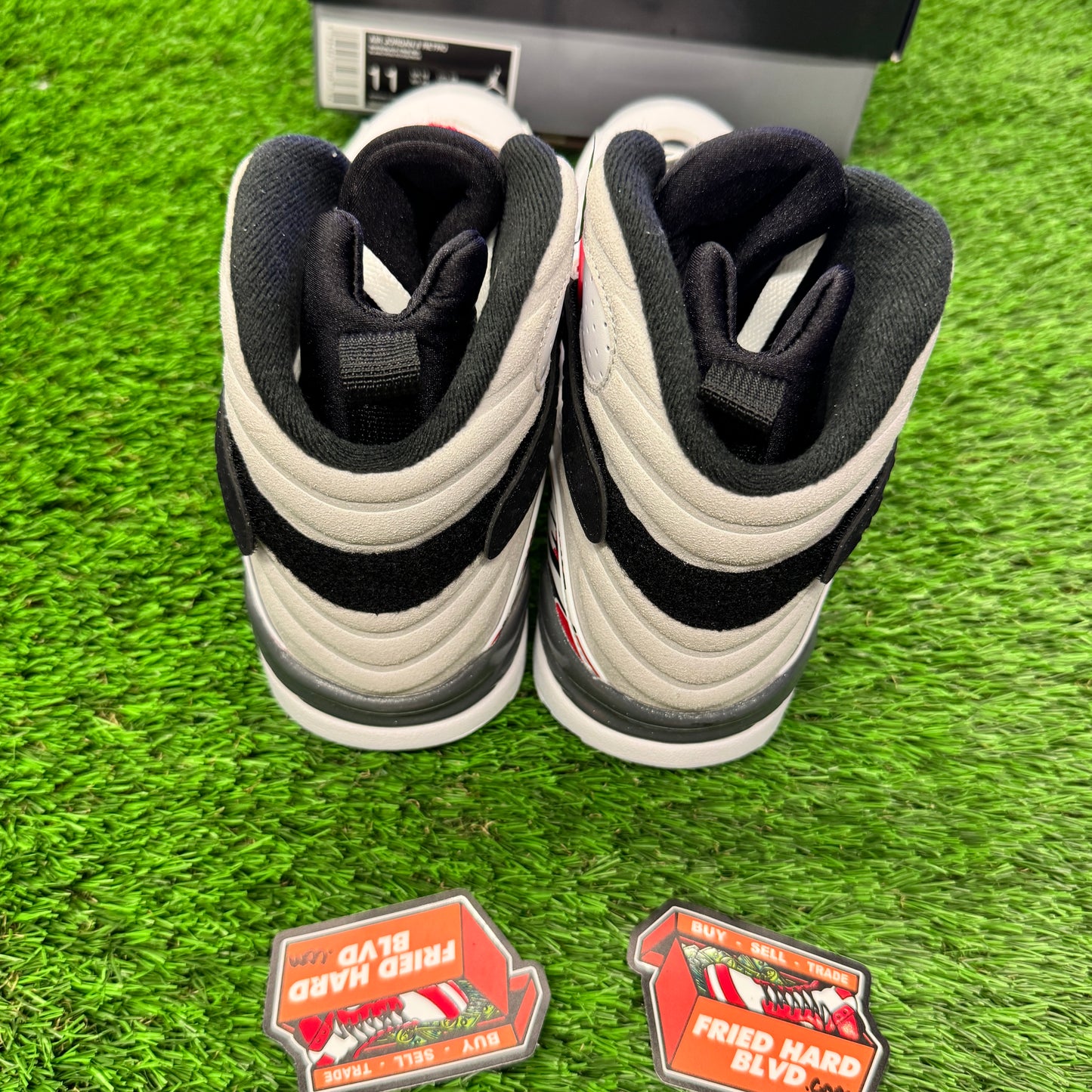 Jordan 8 Retro White True Red (2025) 11M/12.5W