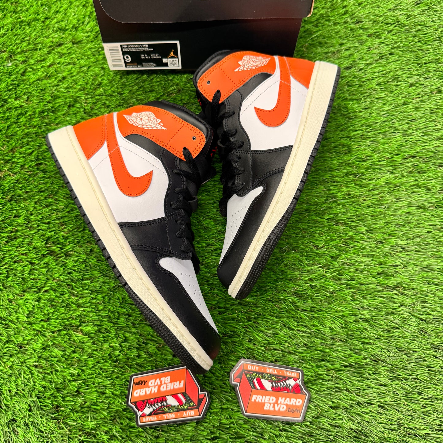Jordan 1 Mid Black Toe Starfish 9M/10.5W