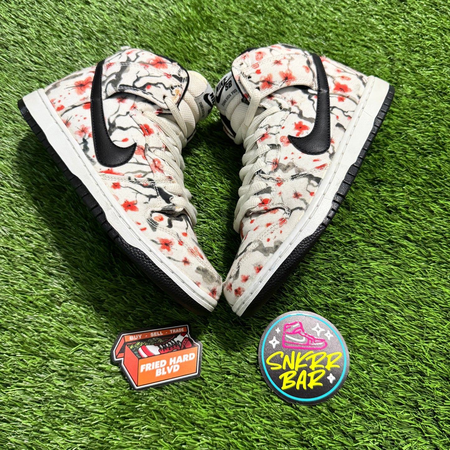 SB Dunk High Cherry Blossom SIZE 7M/8.5W
