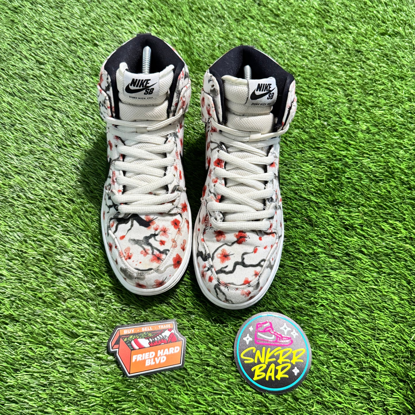 SB Dunk High Cherry Blossom SIZE 7M/8.5W