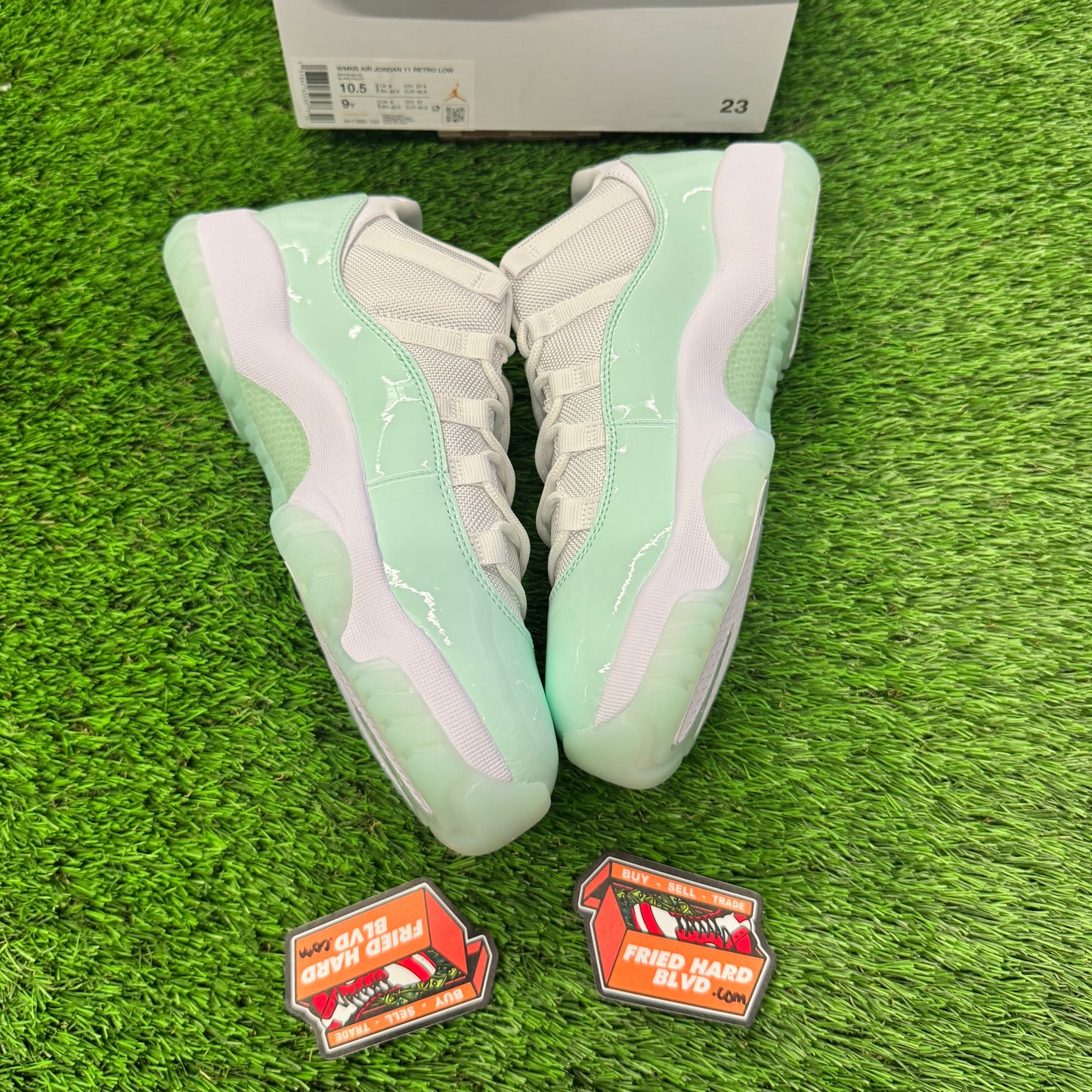 Jordan 11 Retro Low Igloo (Women's) 9M/10.5W