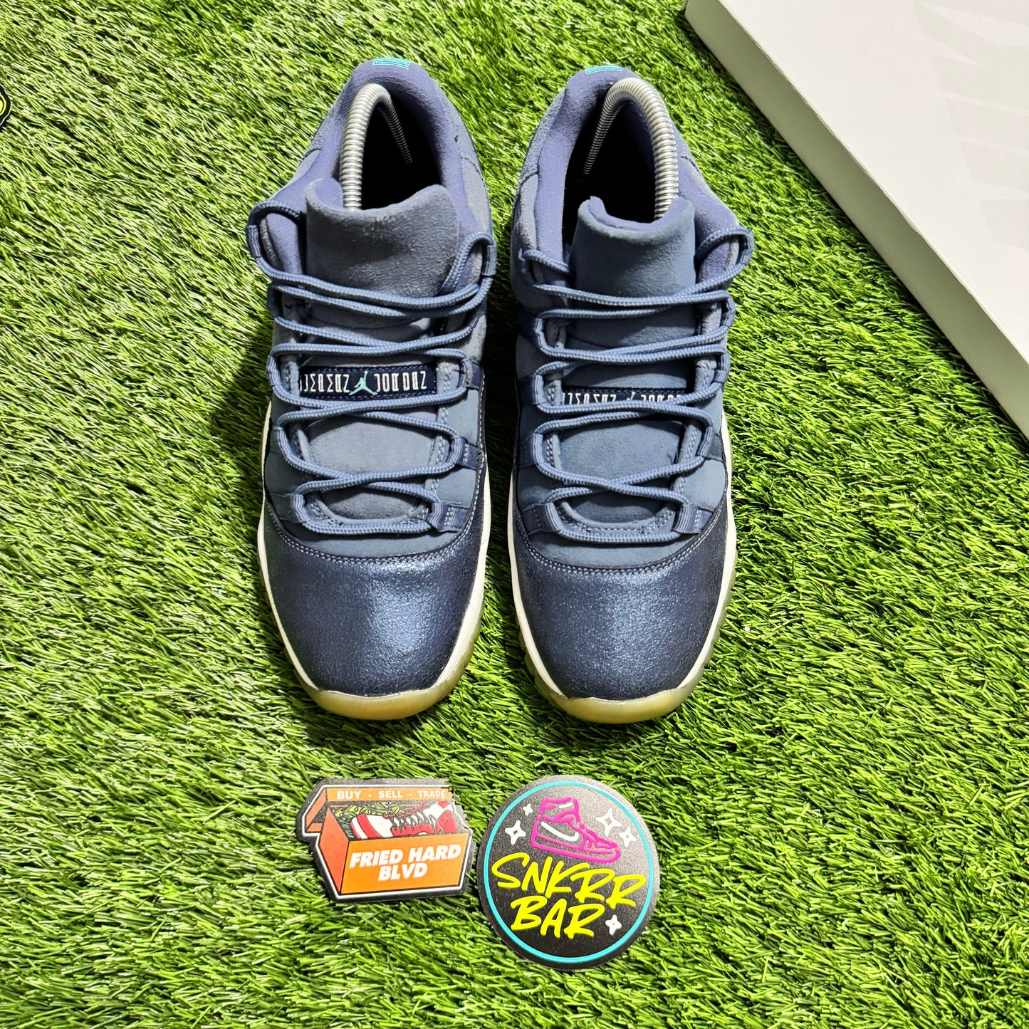 Jordan 11 Retro Low Blue Moon (GS)