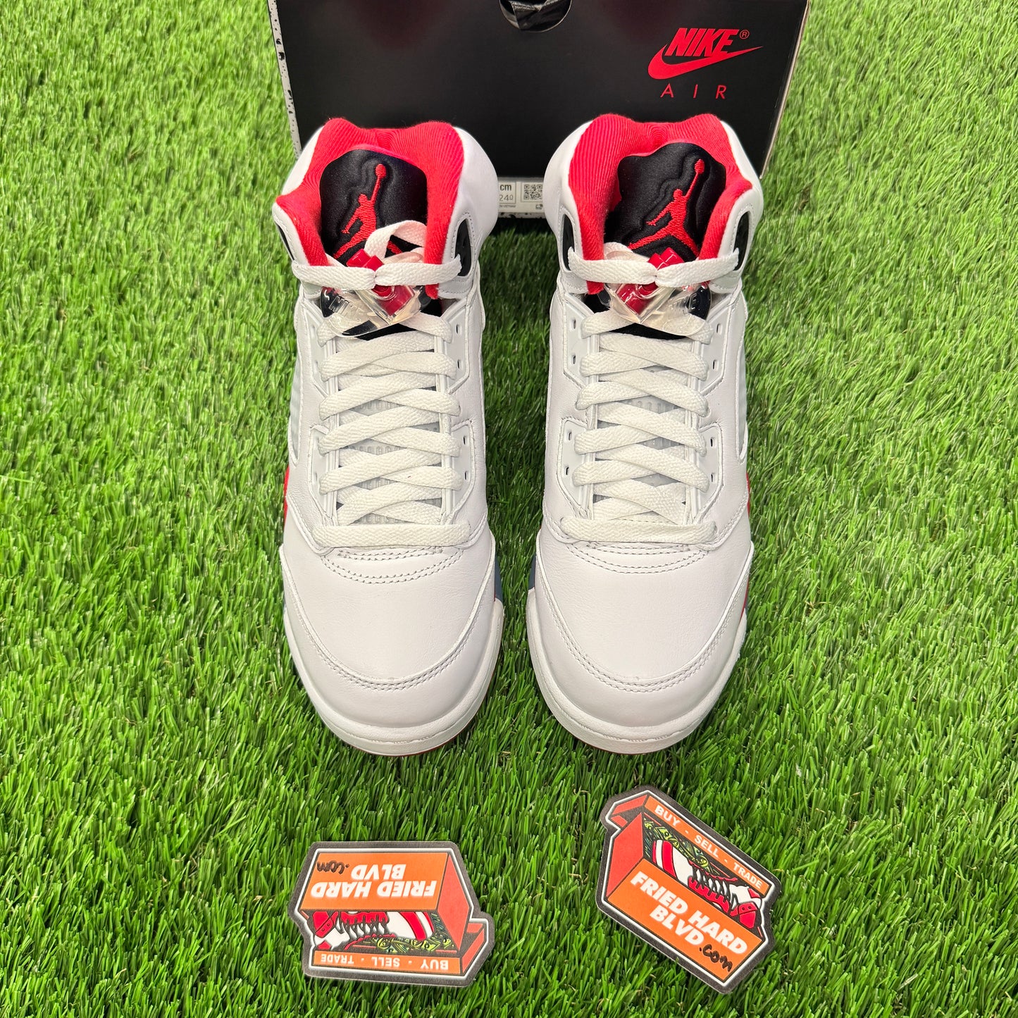 Jordan 5 Retro Fire Red Black Tongue (2025) (GS) 5.5Y/7W