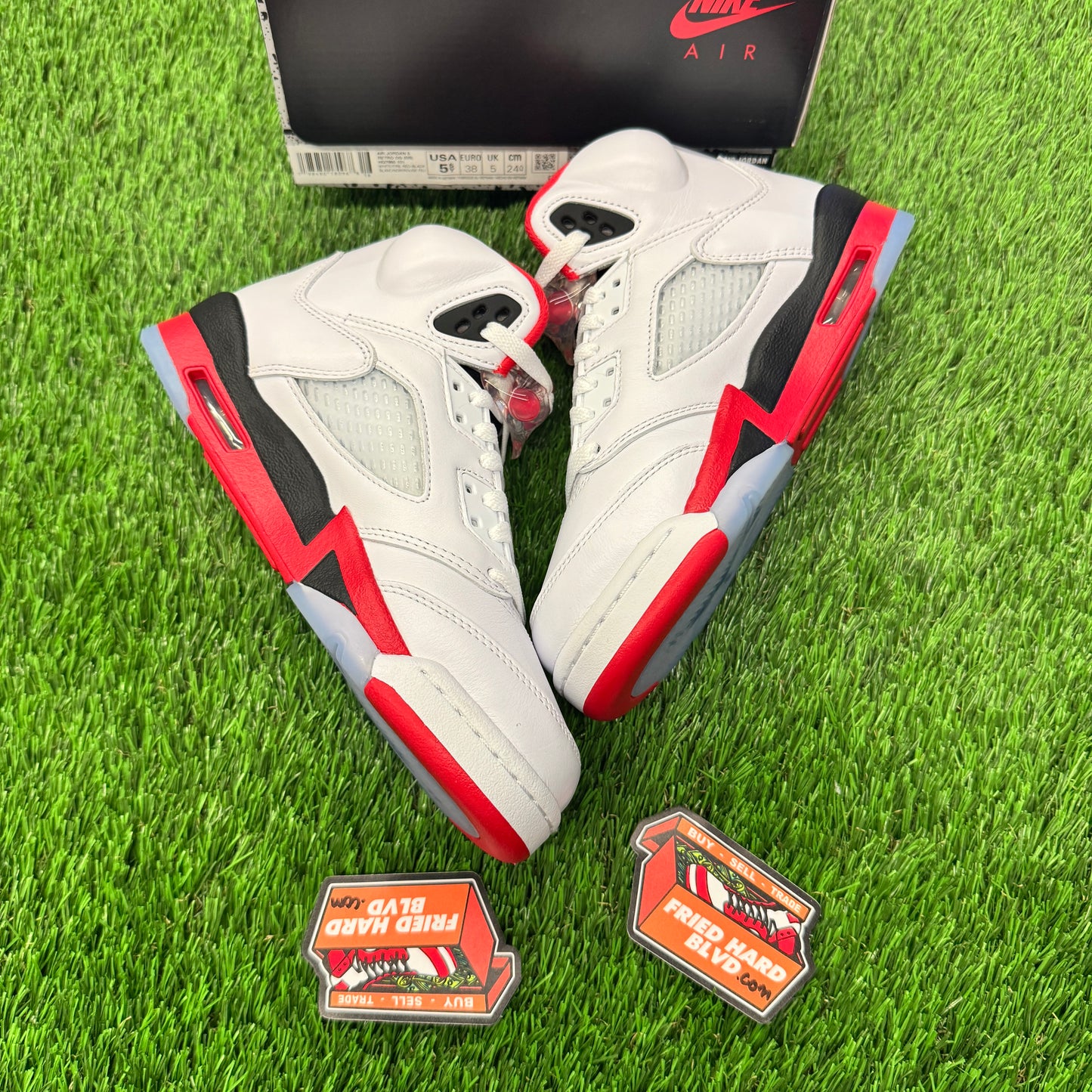 Jordan 5 Retro Fire Red Black Tongue (2025) (GS) 5.5Y/7W