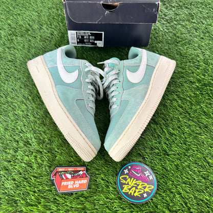 Nike Air Force 1 Low '07 LV8 Certified Fresh Enamel Green