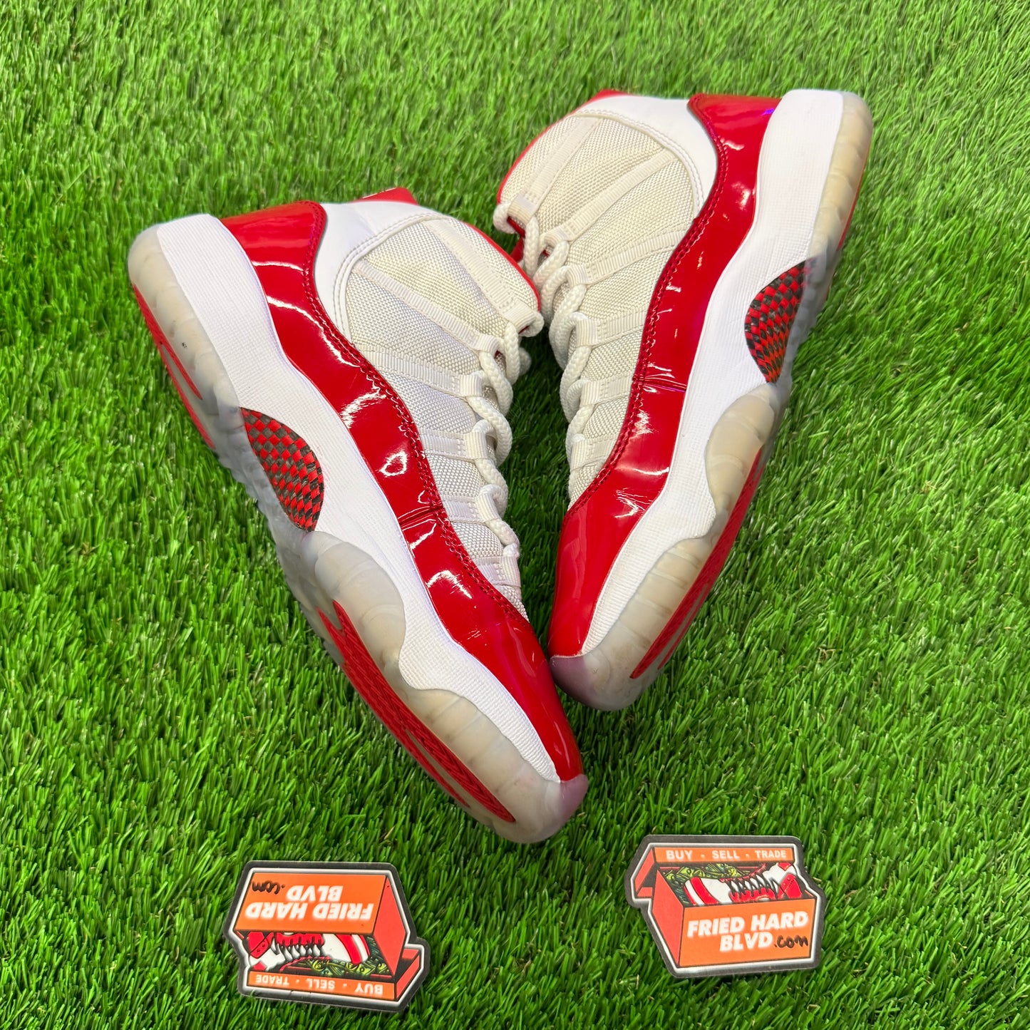 Jordan 11 Retro Cherry (2022) (GS) 7Y/8.5W