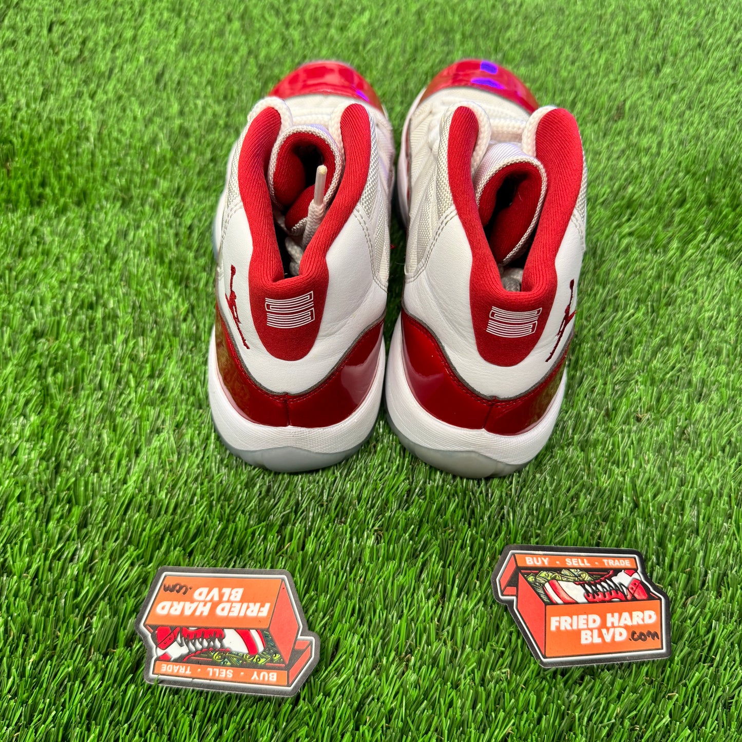 Jordan 11 Retro Cherry (2022) (GS) 7Y/8.5W