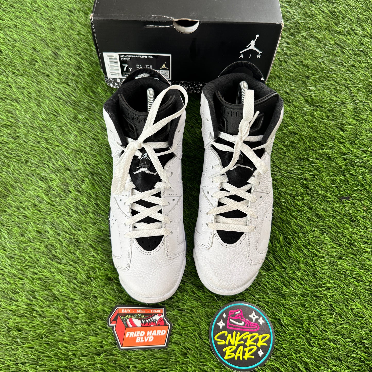 Jordan 6 Retro Reverse Oreo (GS)