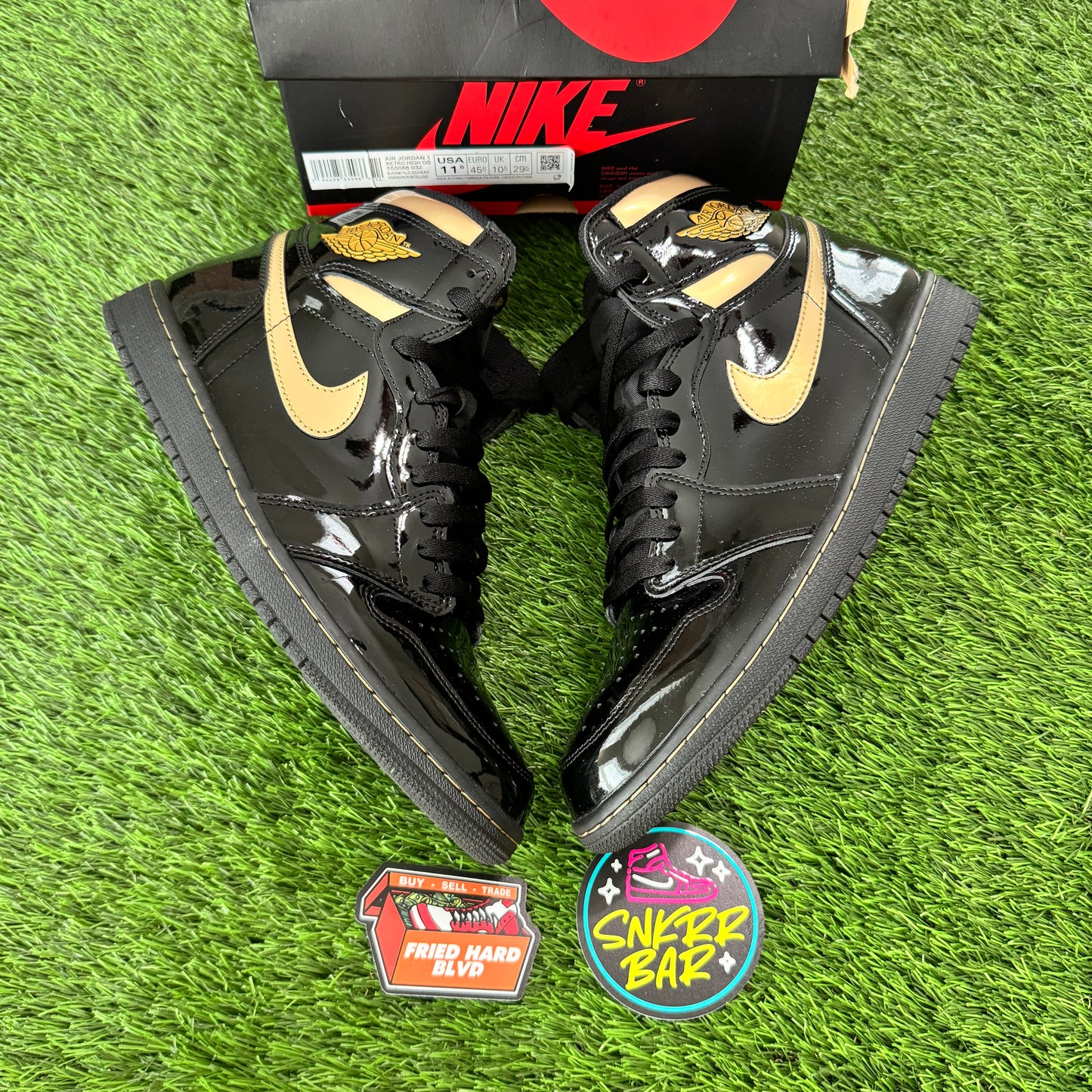 Jordan 1 Retro High OG Black Metallic Gold