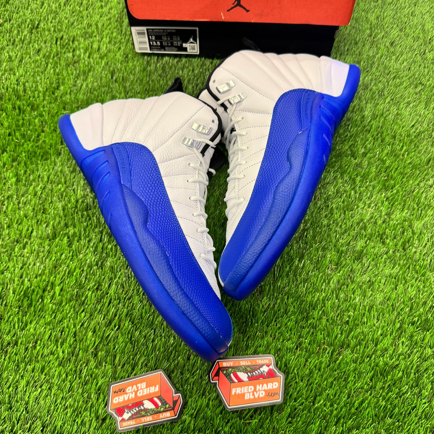 Jordan 12 Retro Blueberry SIZE 12M/13.5W