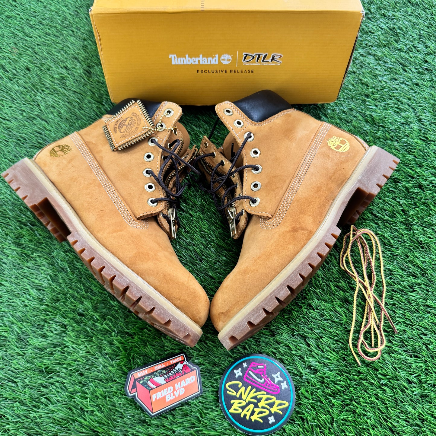 TIMBERLAND® x DTLR 6 IN PREMIUM WATER PROOF ZIP BOOTS SIZE 8M/9.5W