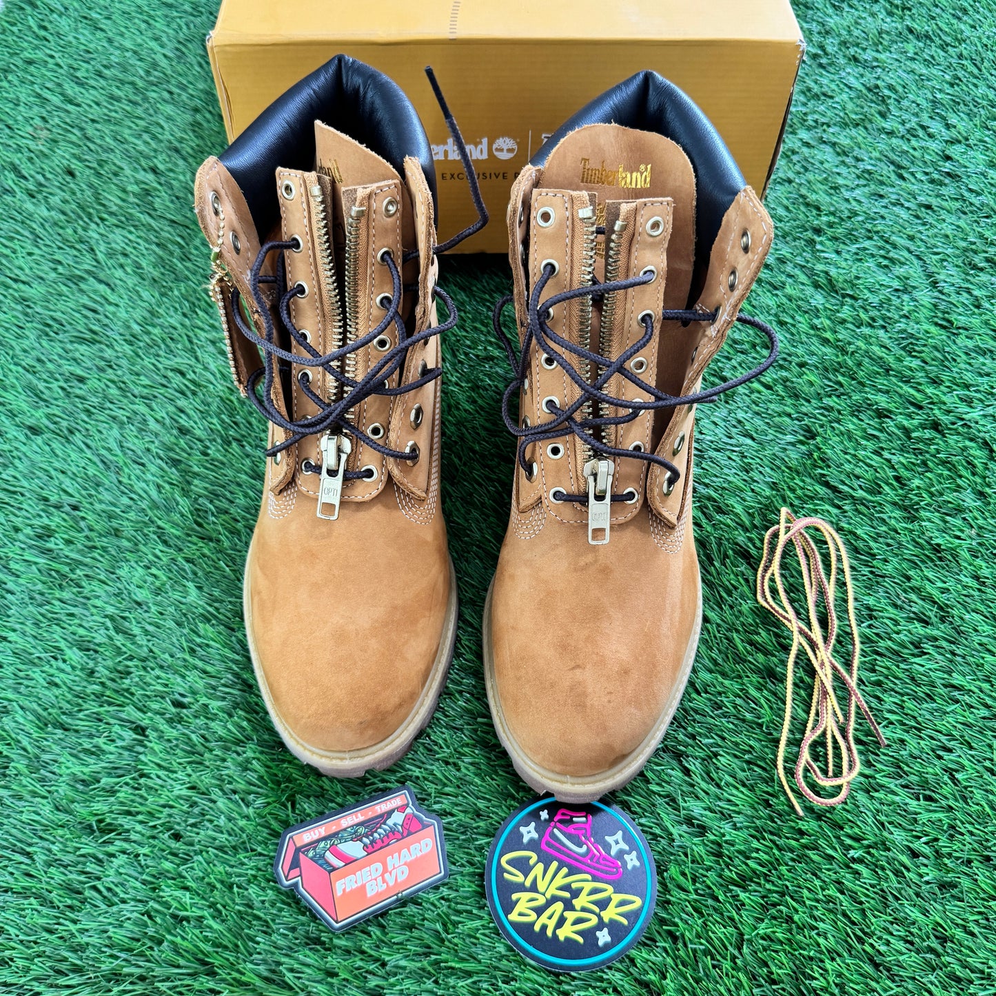 TIMBERLAND® x DTLR 6 IN PREMIUM WATER PROOF ZIP BOOTS SIZE 8M/9.5W