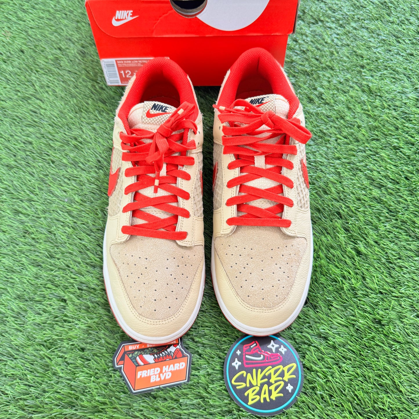 Nike Dunk Low Retro SE Strawberry Waffle