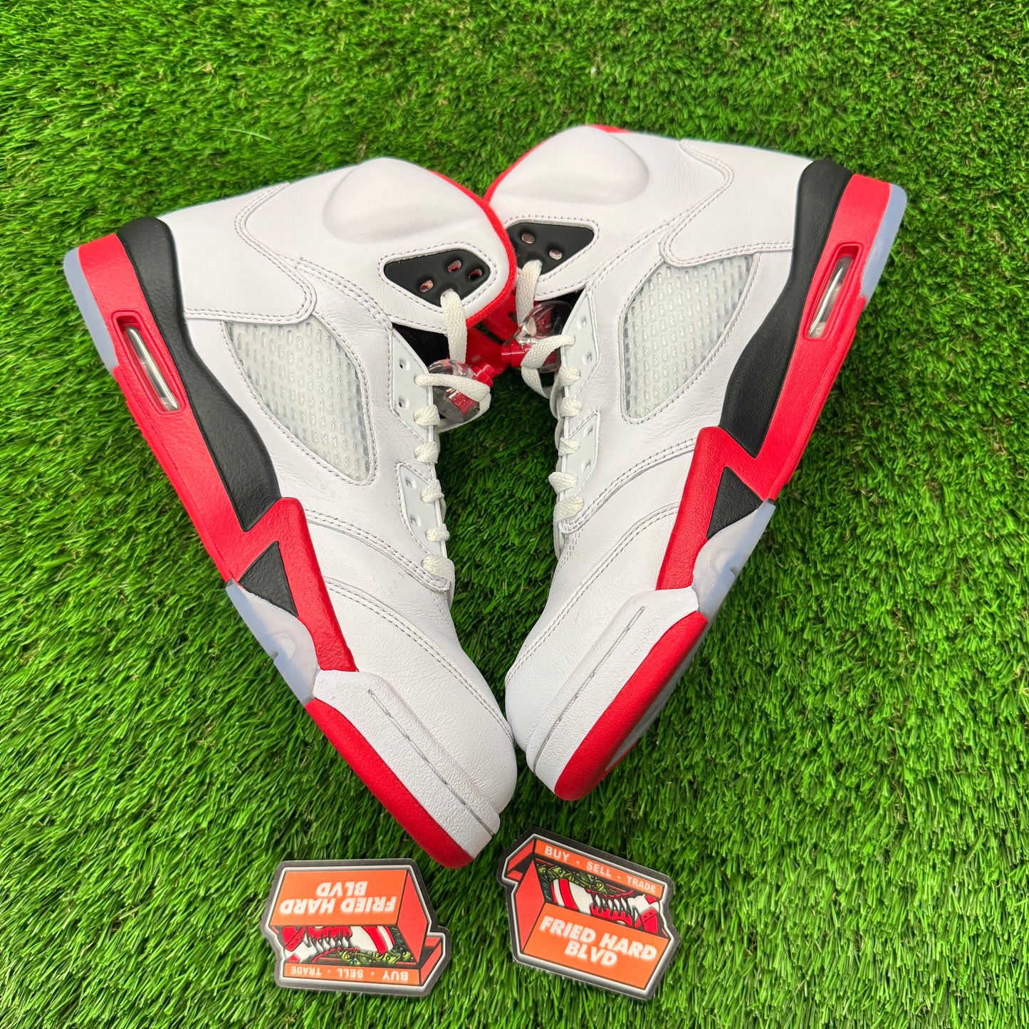 Jordan 5 Retro Fire Red Black Tongue (2025) 10M/11.5W