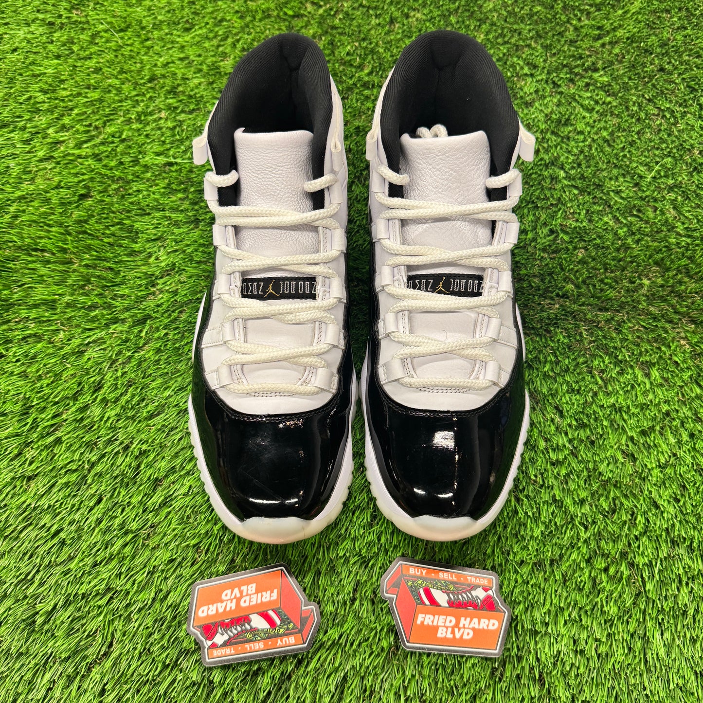 Jordan 11 Retro DMP Gratitude (2023) 9.5M/11W