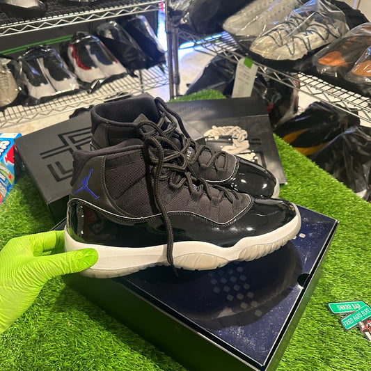 Air Jordan 11 Space Jam