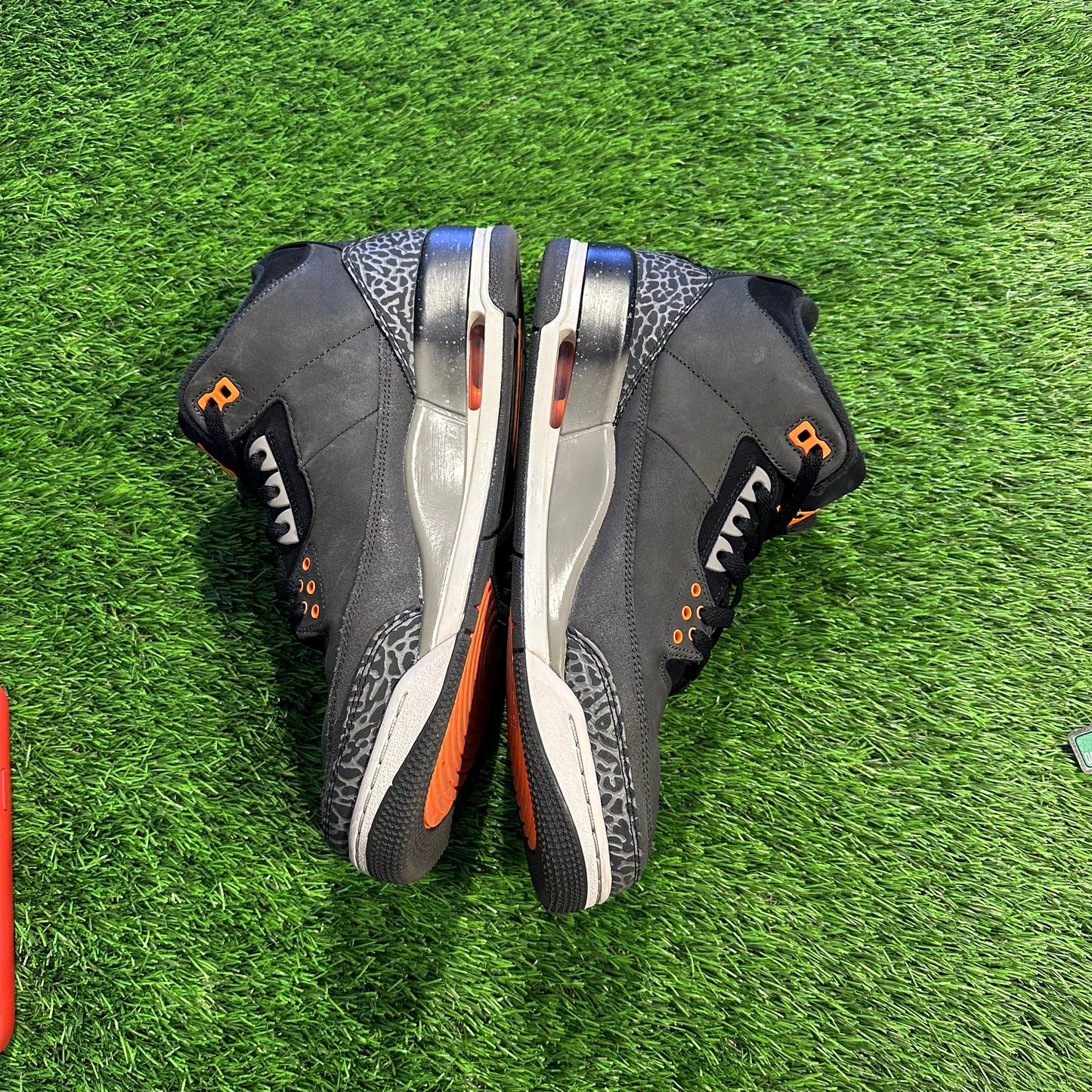 Air Jordan 3 Retro 'Fear' 2023