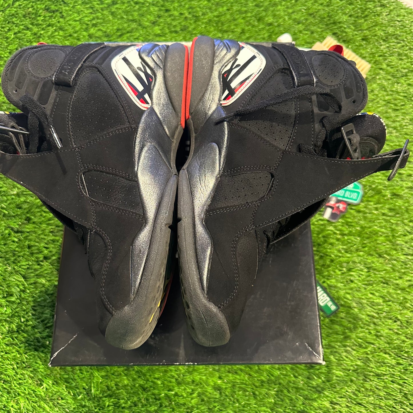 Jordan 8 Retro Playoffs (2023)