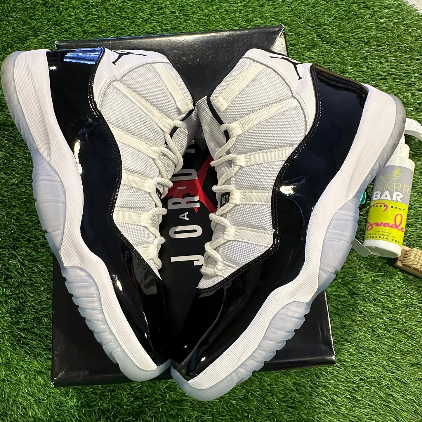 Air Jordan 11 Retro Concord (2018)