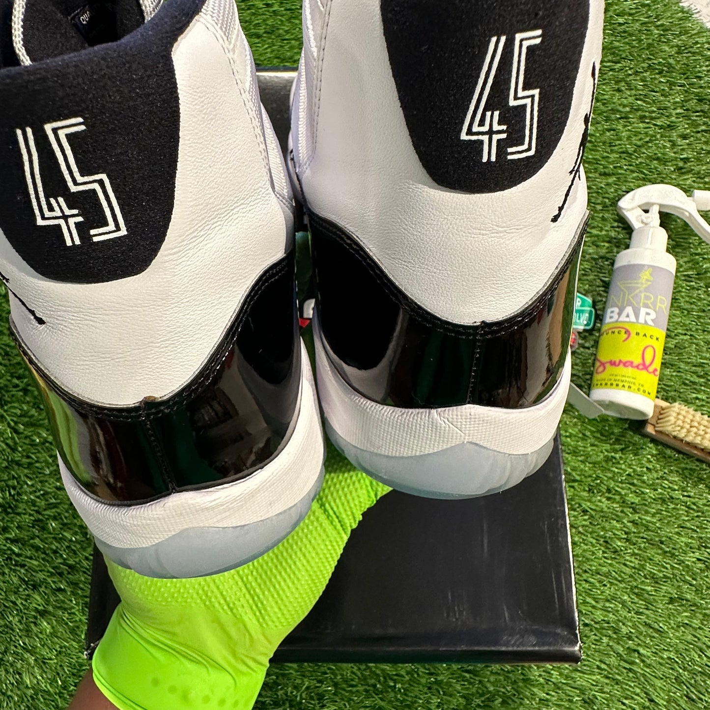 Air Jordan 11 Retro Concord (2018)