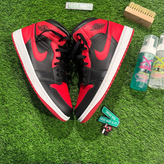 Jordan 1 Mid Banned (2020)