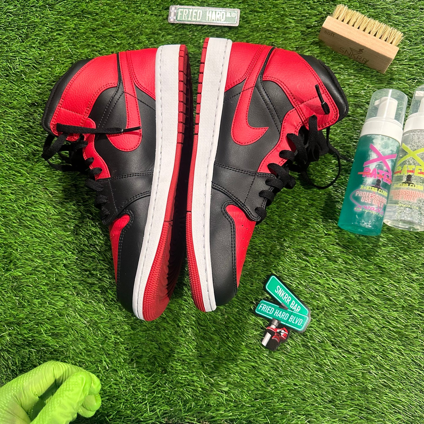 Jordan 1 Mid Banned (2020)