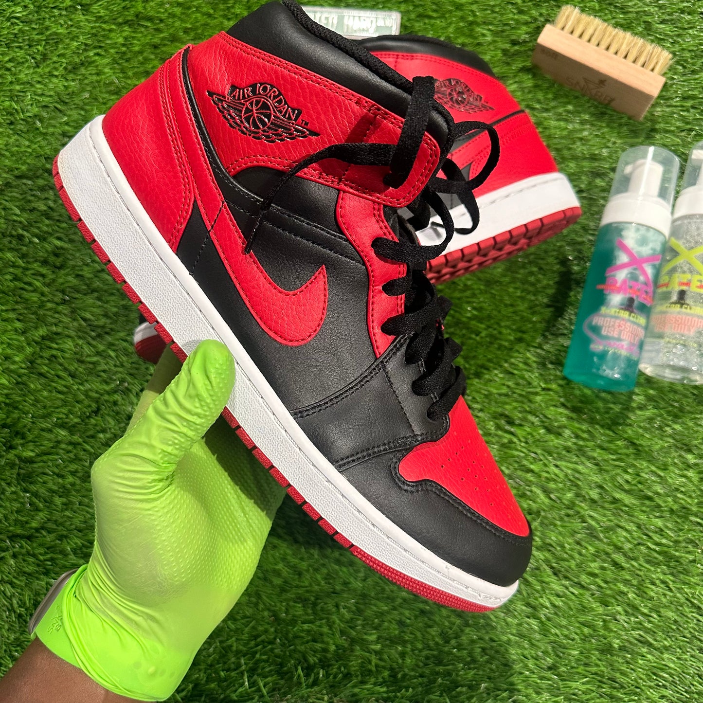 Jordan 1 Mid Banned (2020)