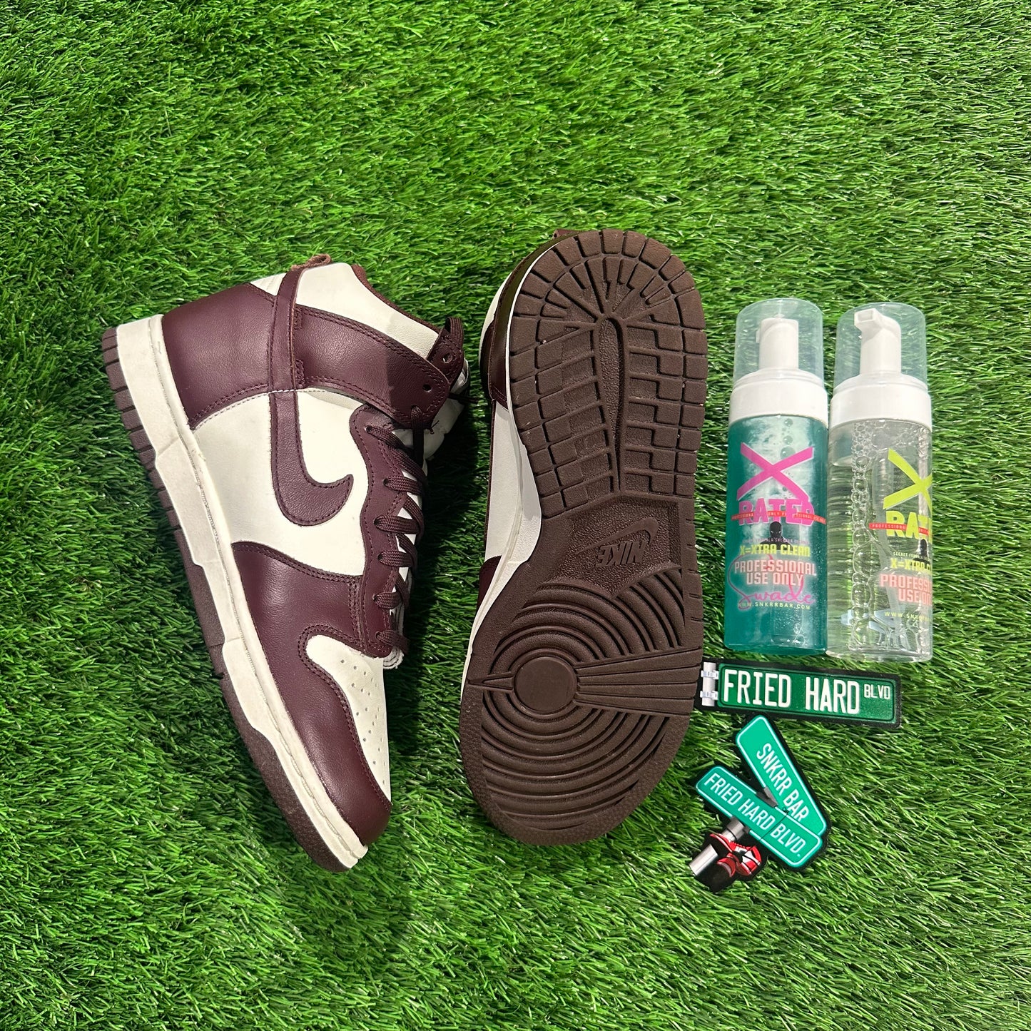 Dunk High Burgundy Crush (Women's) SIZE 7Y/8.5W