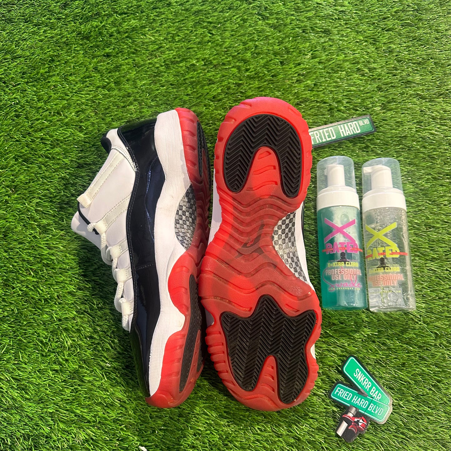 Jordan 11 Retro Low Concord Bred