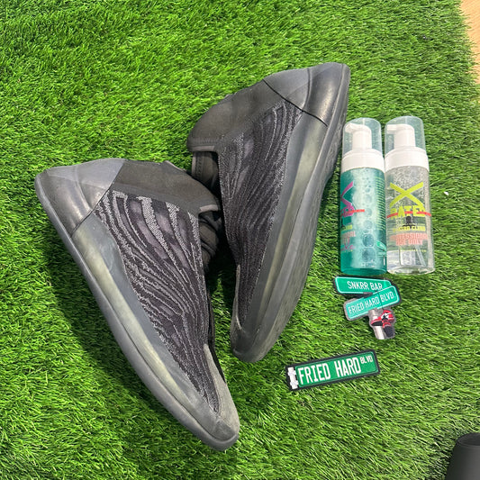 adidas Yeezy QNTM Onyx