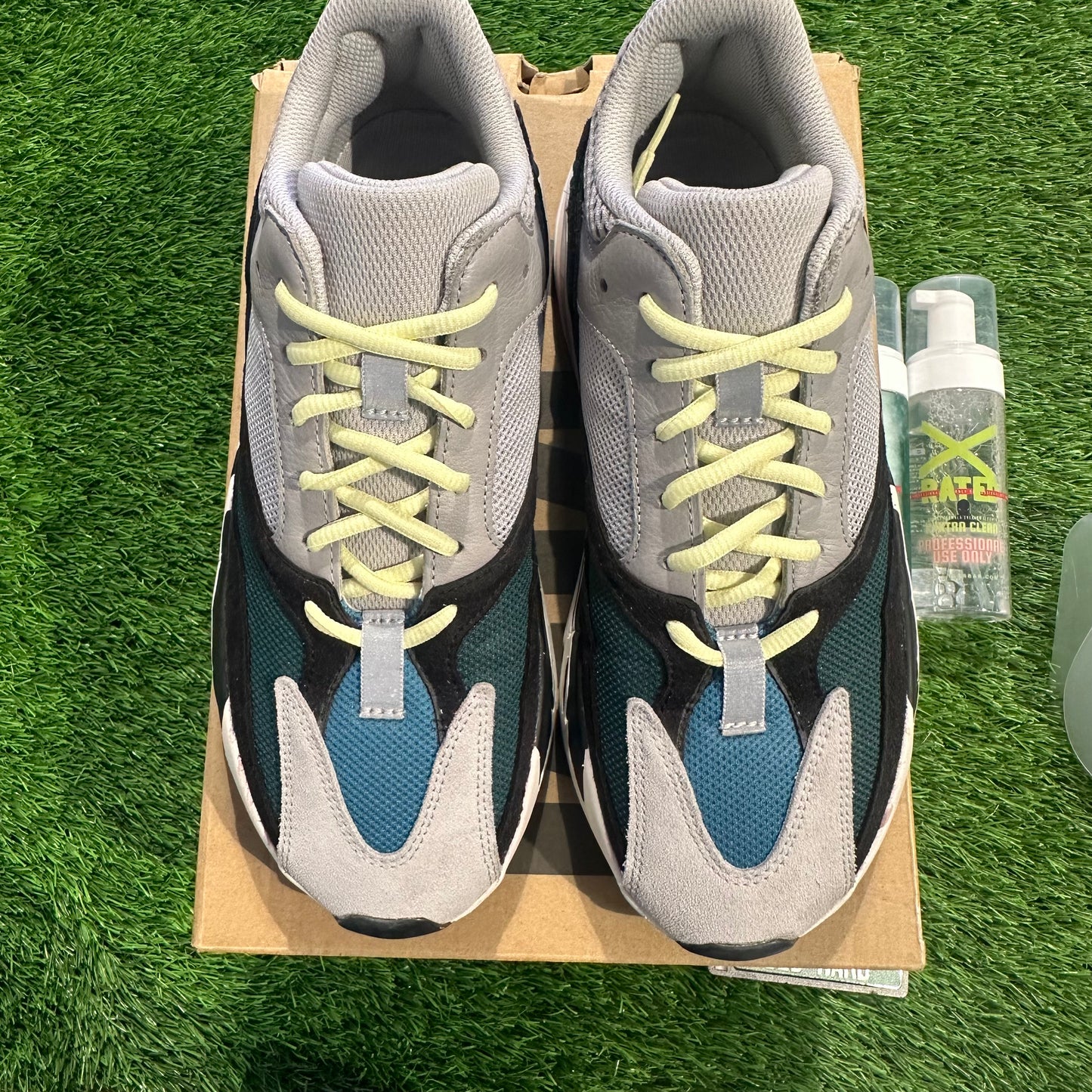Yeezy Boost 700 'Wave Runner' 2023