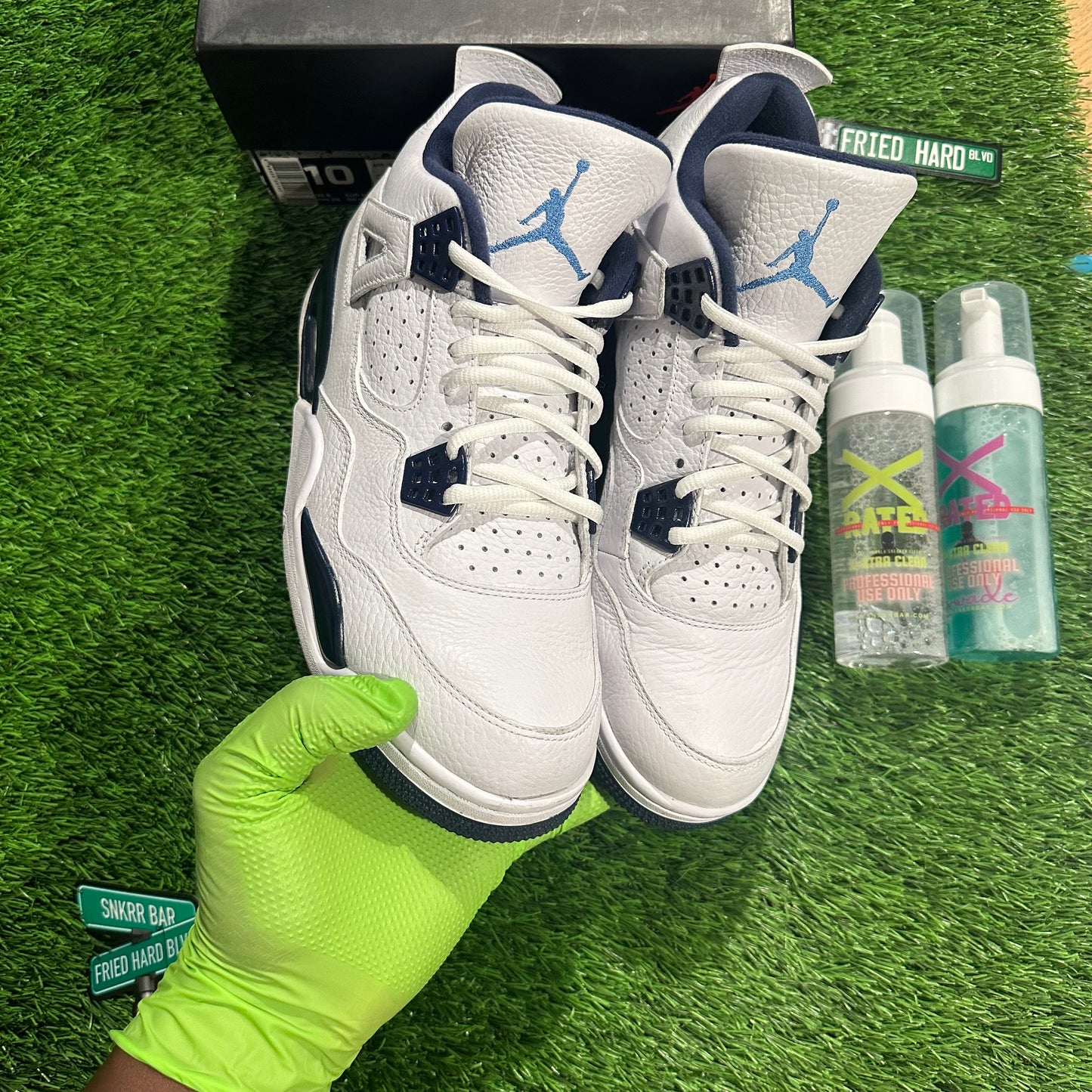 Jordan 4 Retro Columbia (2015)