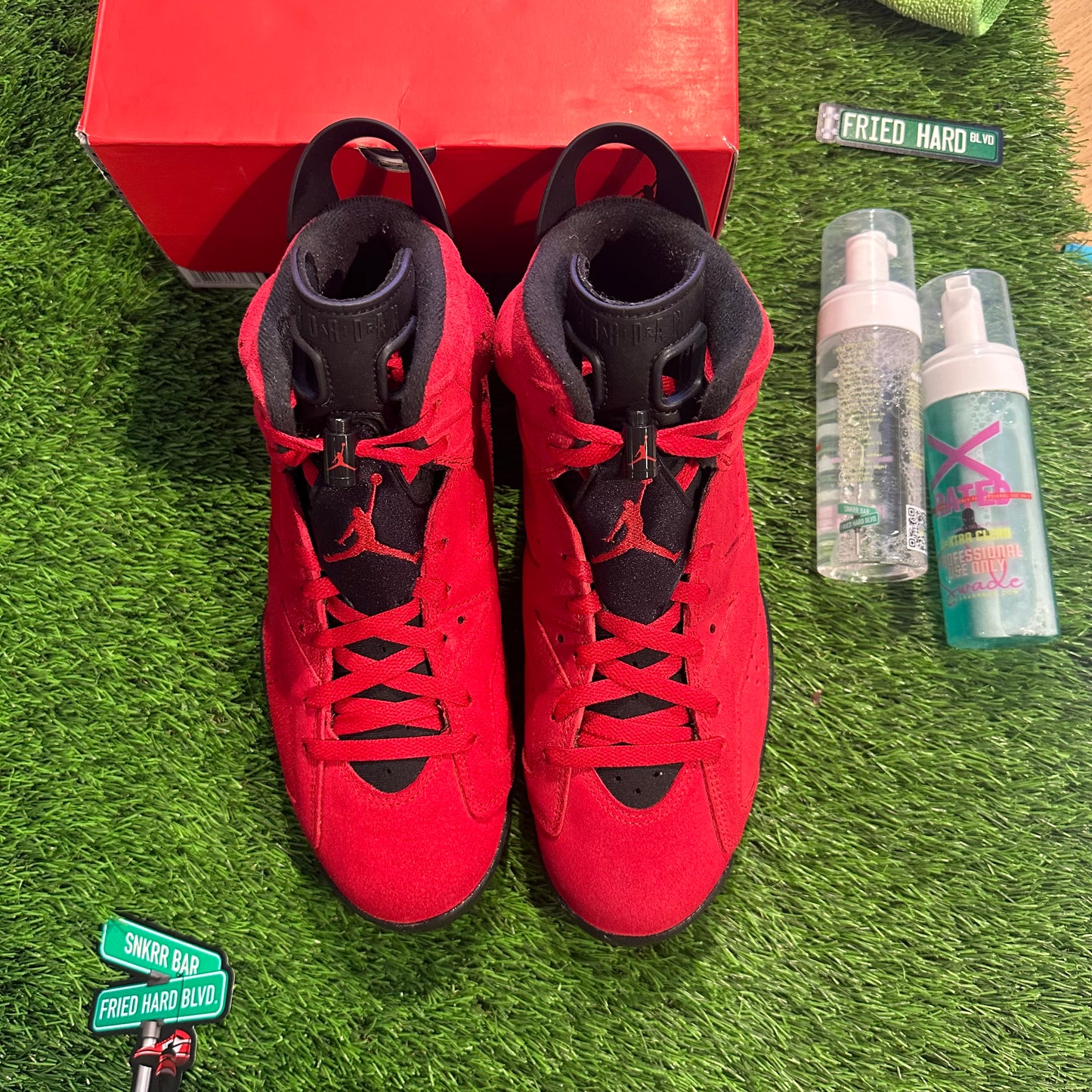 Jordan 6 Retro Toro Bravo