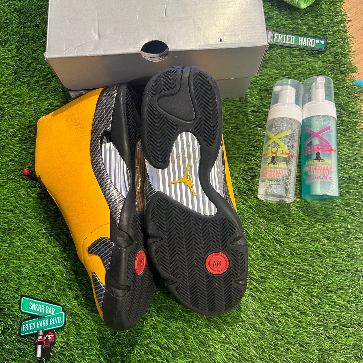 Jordan 14 Retro University Gold