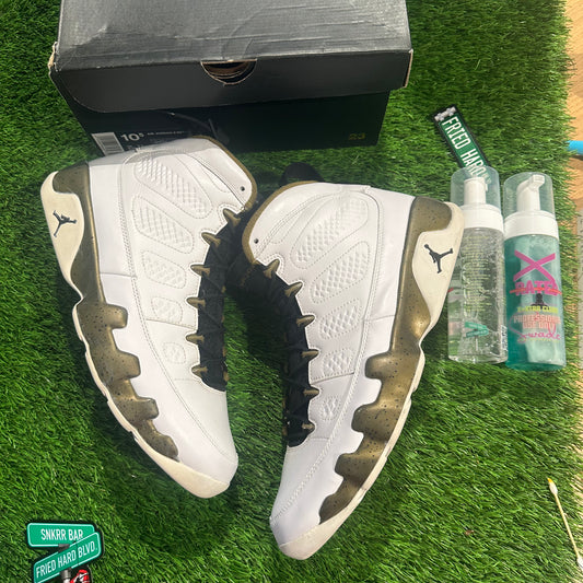 Jordan 9 Retro Statue