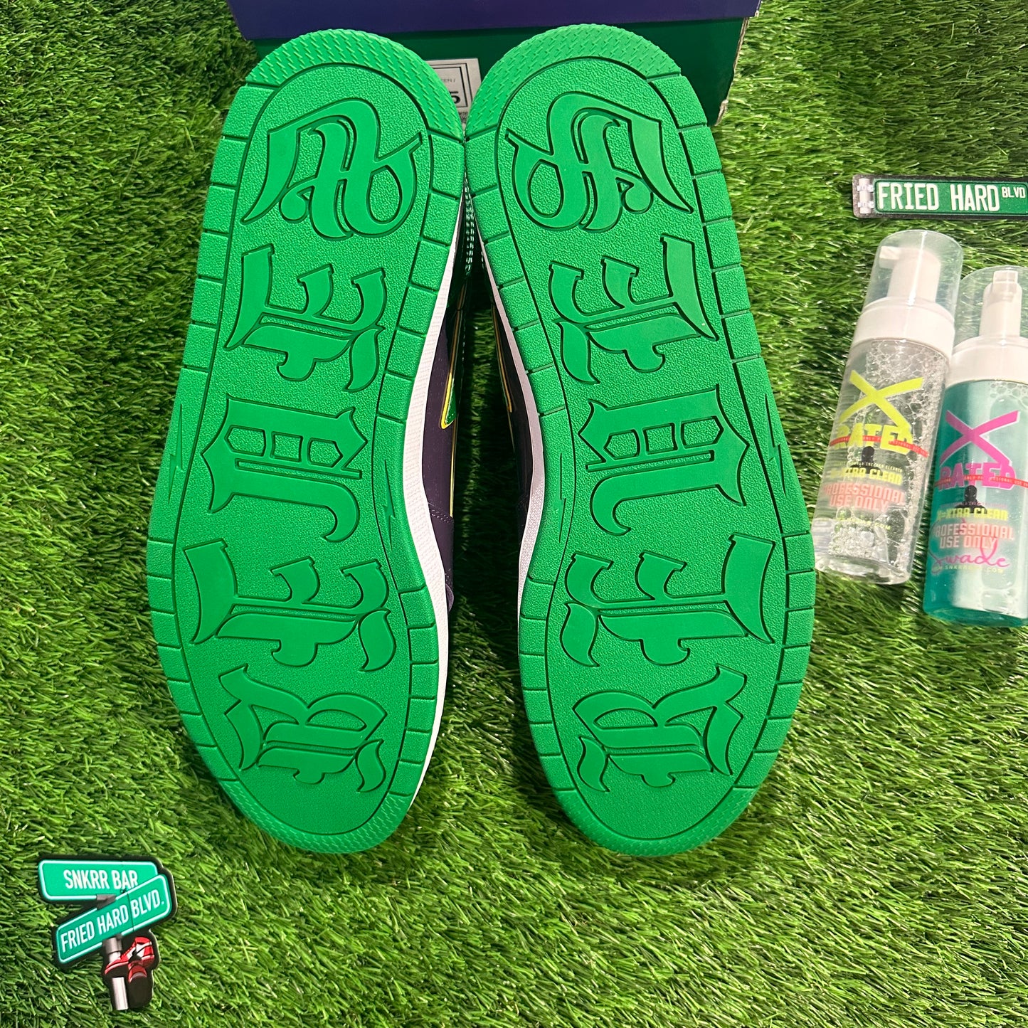 Reeves Paris/ Kiy ‘85 Hi Mardi Gras Edition