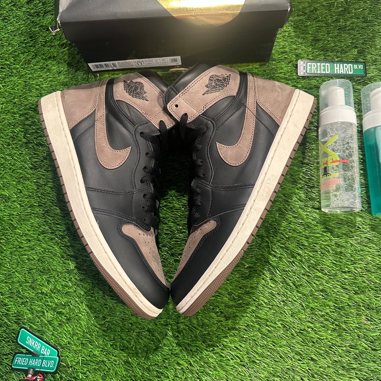 Jordan 1 Retro High OG Palomino