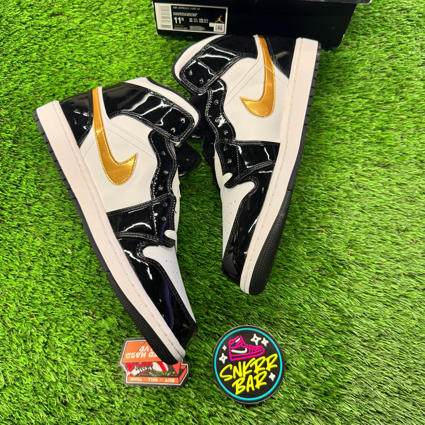 Jordan 1 Mid Patent Black White Gold 11.5M/13W