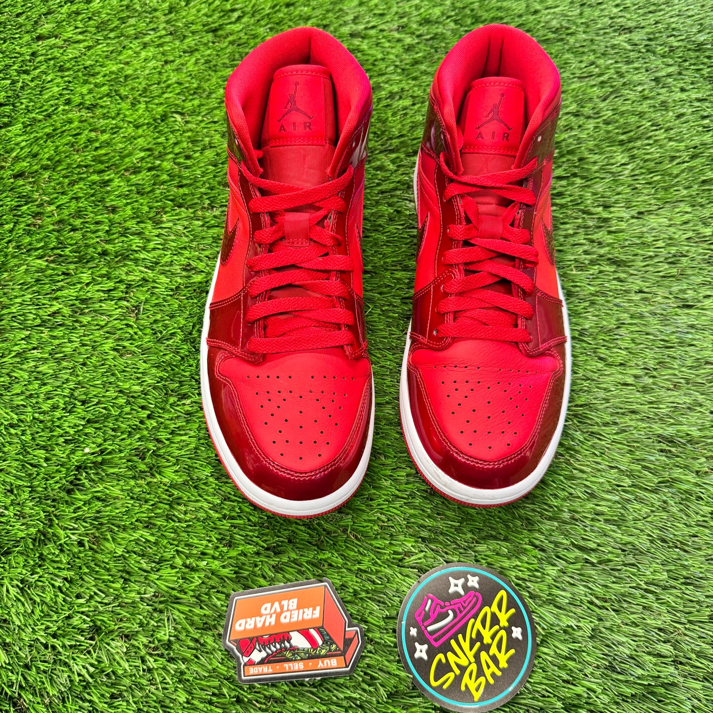 Jordan 1 Mid SE Pomegranate (Women's) 9M/10.5W